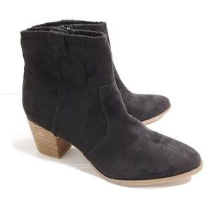Carlos Santana Black Ankle Bootie 11M